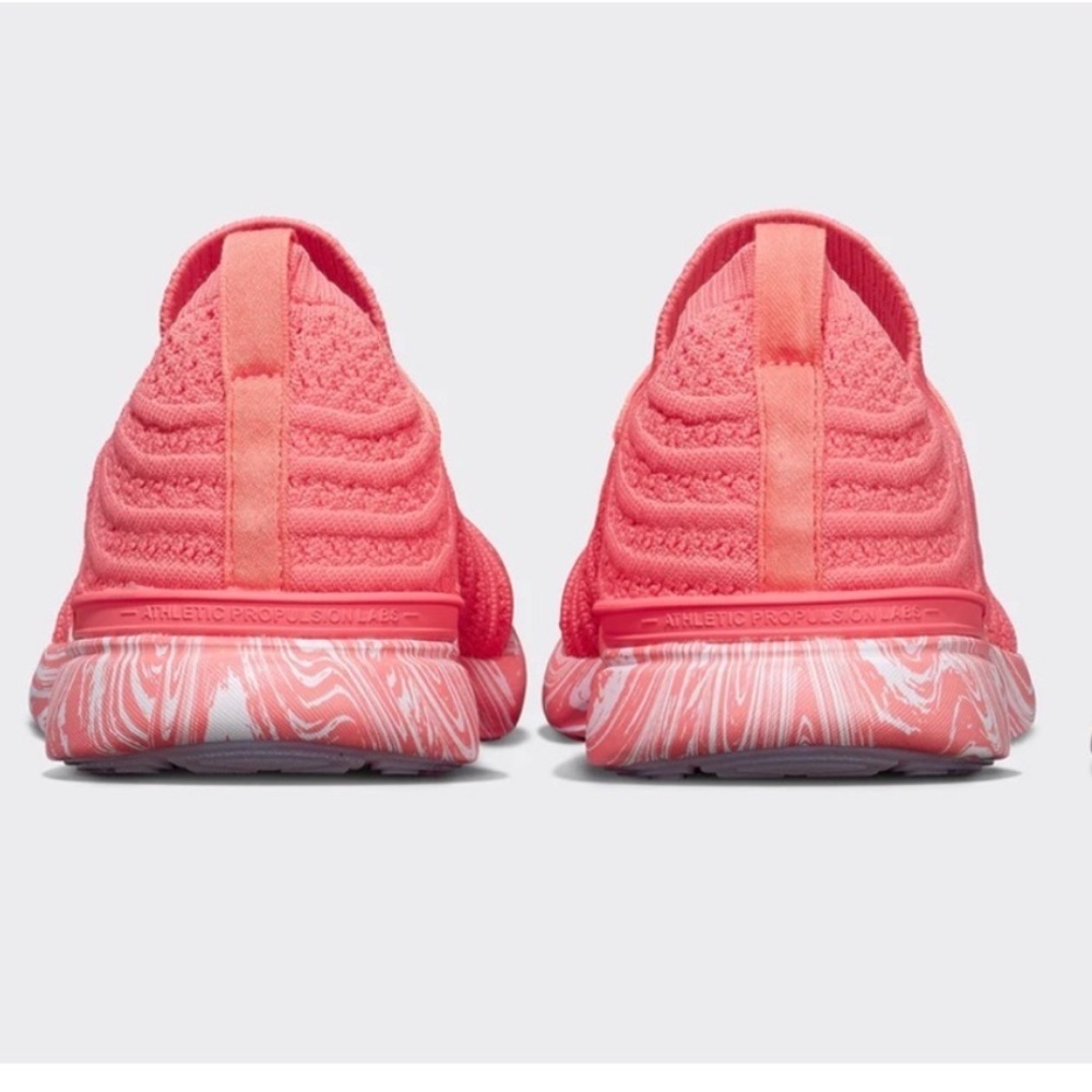 NWOT APL Women’s Techloom Wave Sneakers in Fire Coral/ Marble - Picture 3 of 7